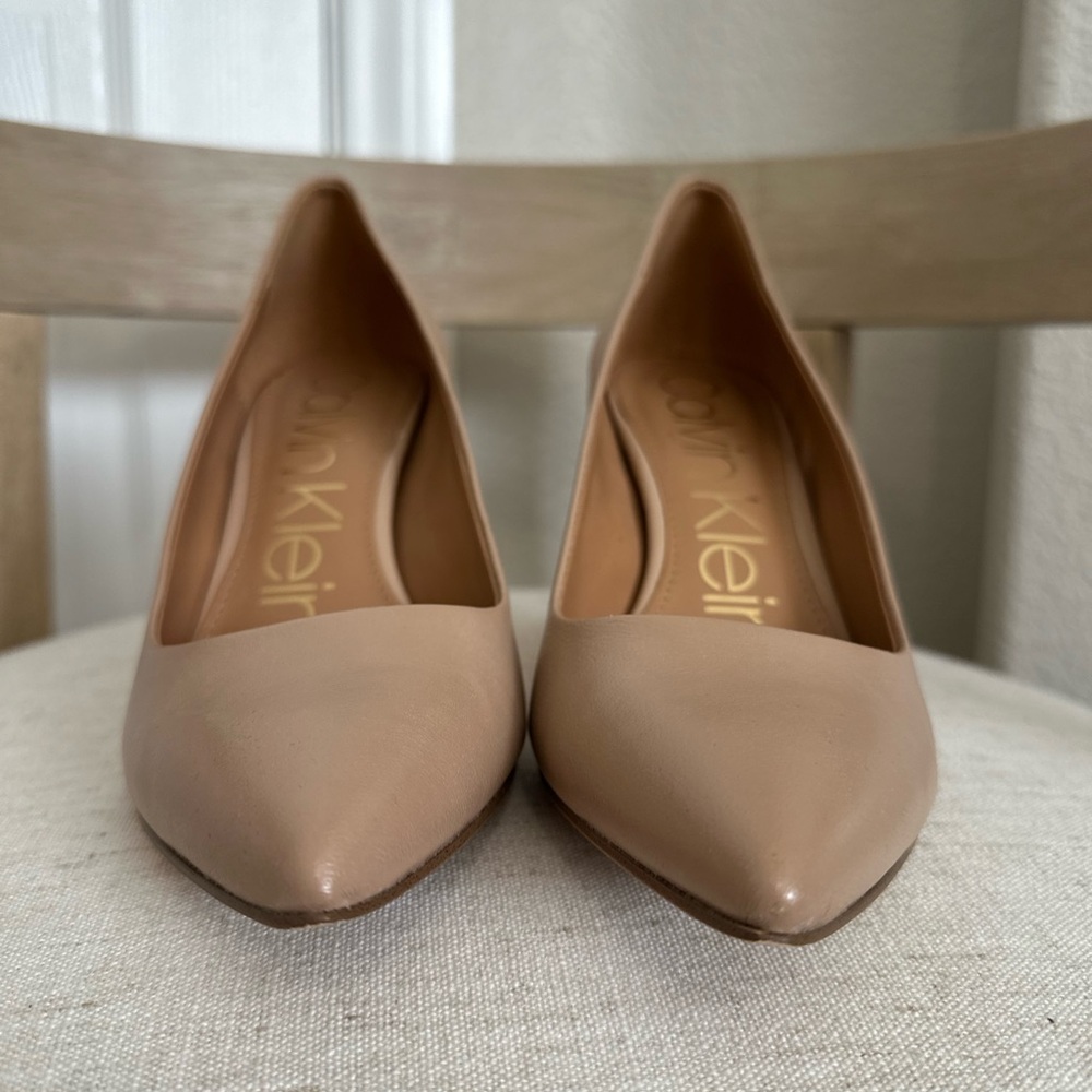 Calvin Klein Women's Kirstin Heels Business Classy Pumps - Picture 8 of 9
